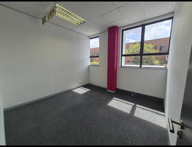 761M² OFFICE TO LET IN RIVONIA